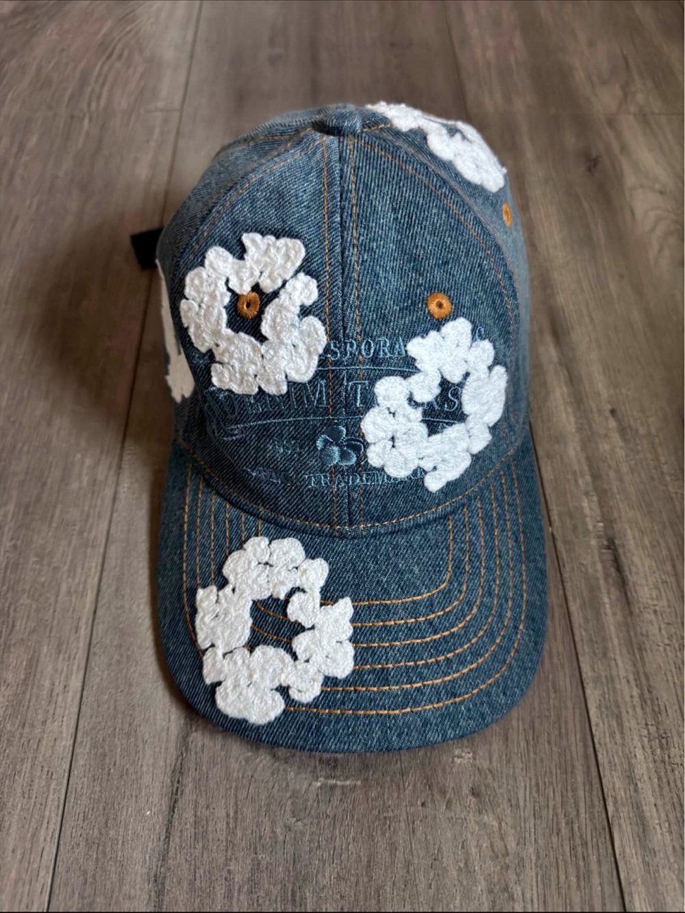 Denim tears Embroidered Baseball Cap - White Flowers